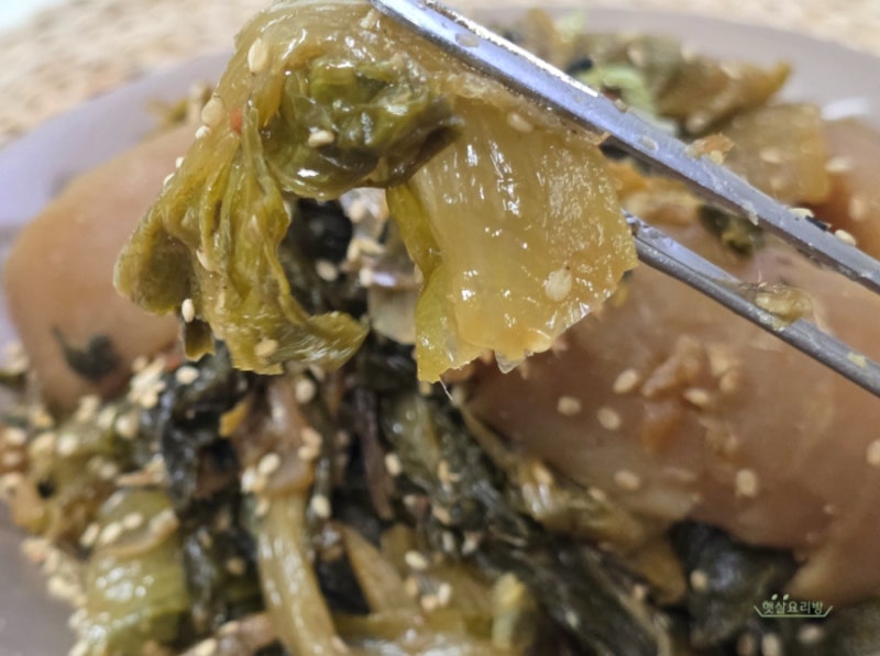 씻은 묵은지지짐 레시피 멸치 넣고 푹 끓인 묵은지 요리