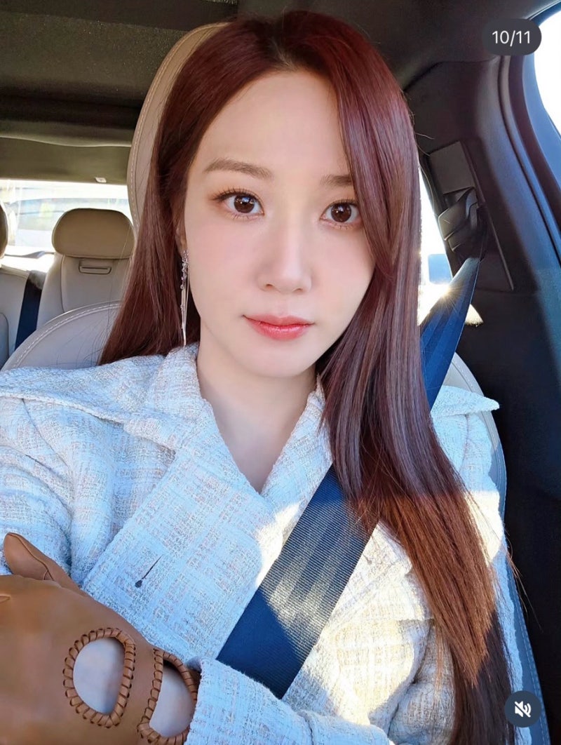 Park Eun-bin's Reddish Brown Dye in 'Chilling Romance', Cheon Yeo-ri's Hair: The Sophistication Created by Subtle Red and Brown...