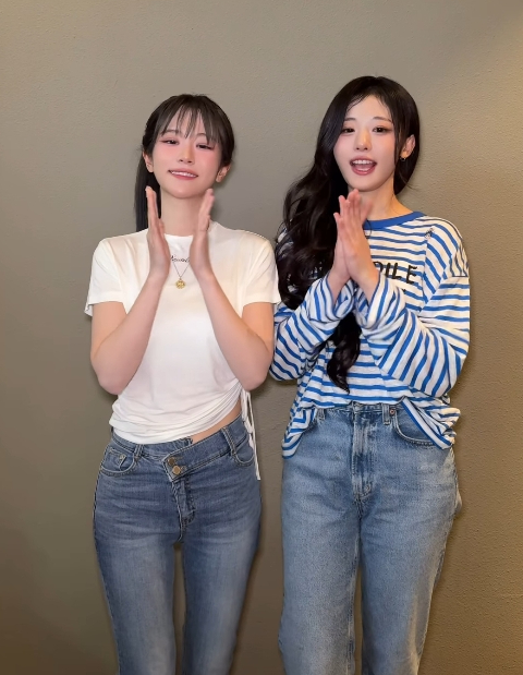 QWER 히나 인스타그램 속 옷 패션 롱슬리브 / 보이스 오브 보이스 긴팔 티셔츠