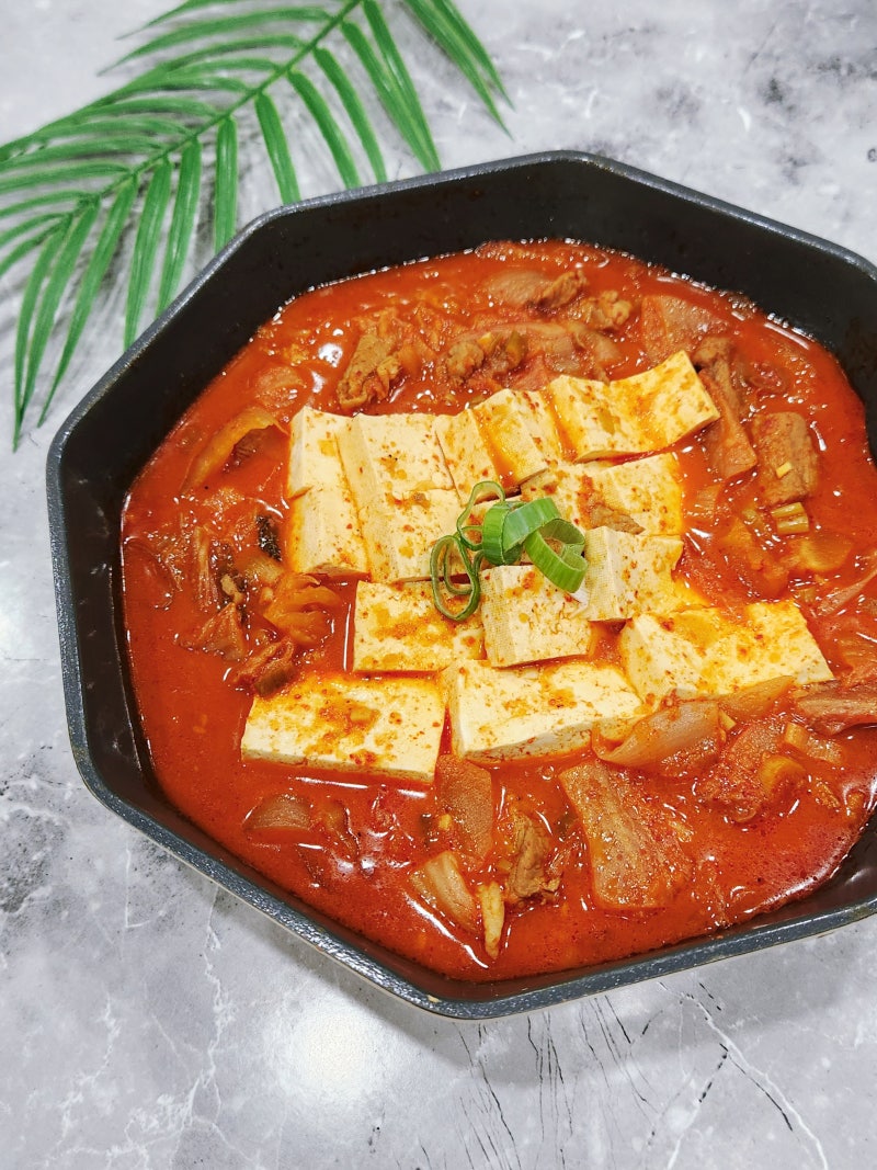 류수영 돼지고기 김치찌개 레시피 두부 넣고 푸짐하게!