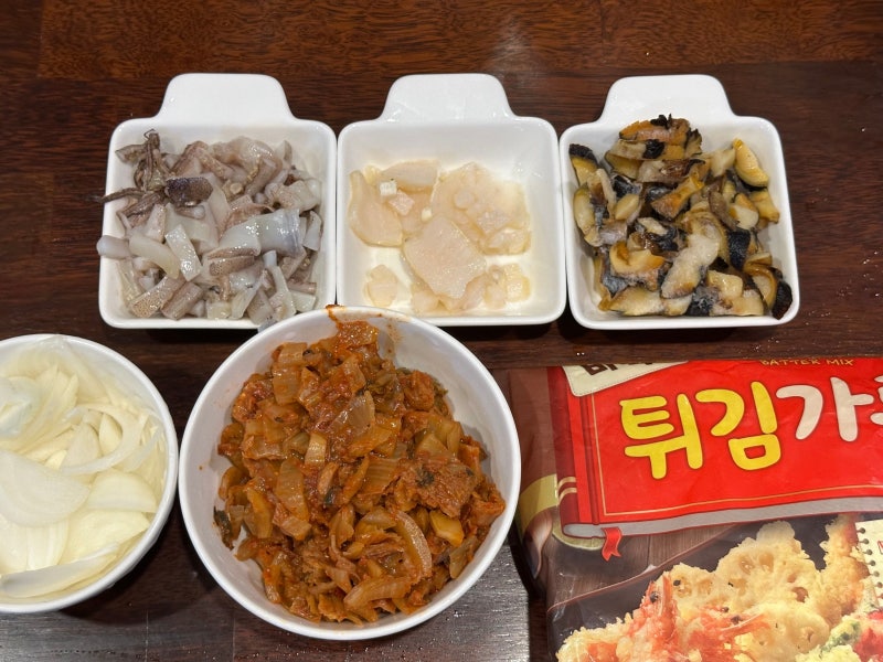 튀김가루를 사용해 바삭한 김치전 만들기 ⎮ 계량컵 없이 초간단 김치전 레시피