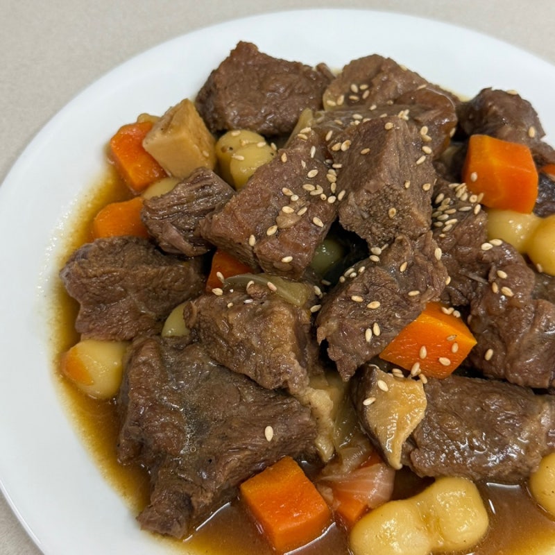 소갈비찜 레시피 소고기 부채살로 만든 순살갈비찜 압력밥솥으로 만들어 촉촉하고 부드러워....