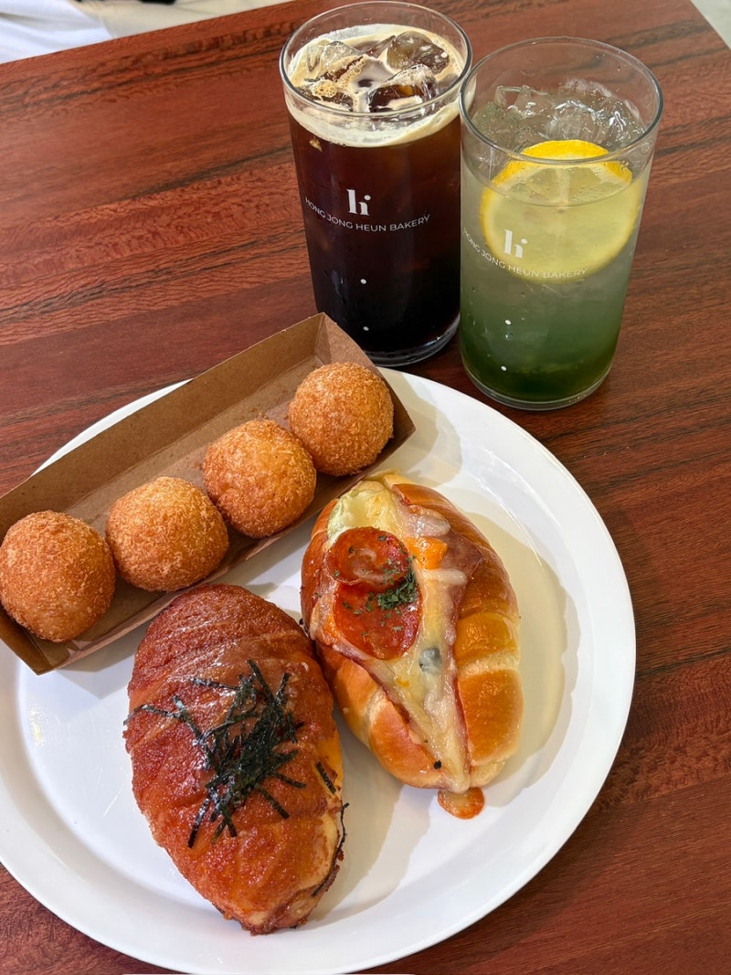 천안 유량동 베이커리 맛집 대형 카페추천 홍종흔 베이커리:)
