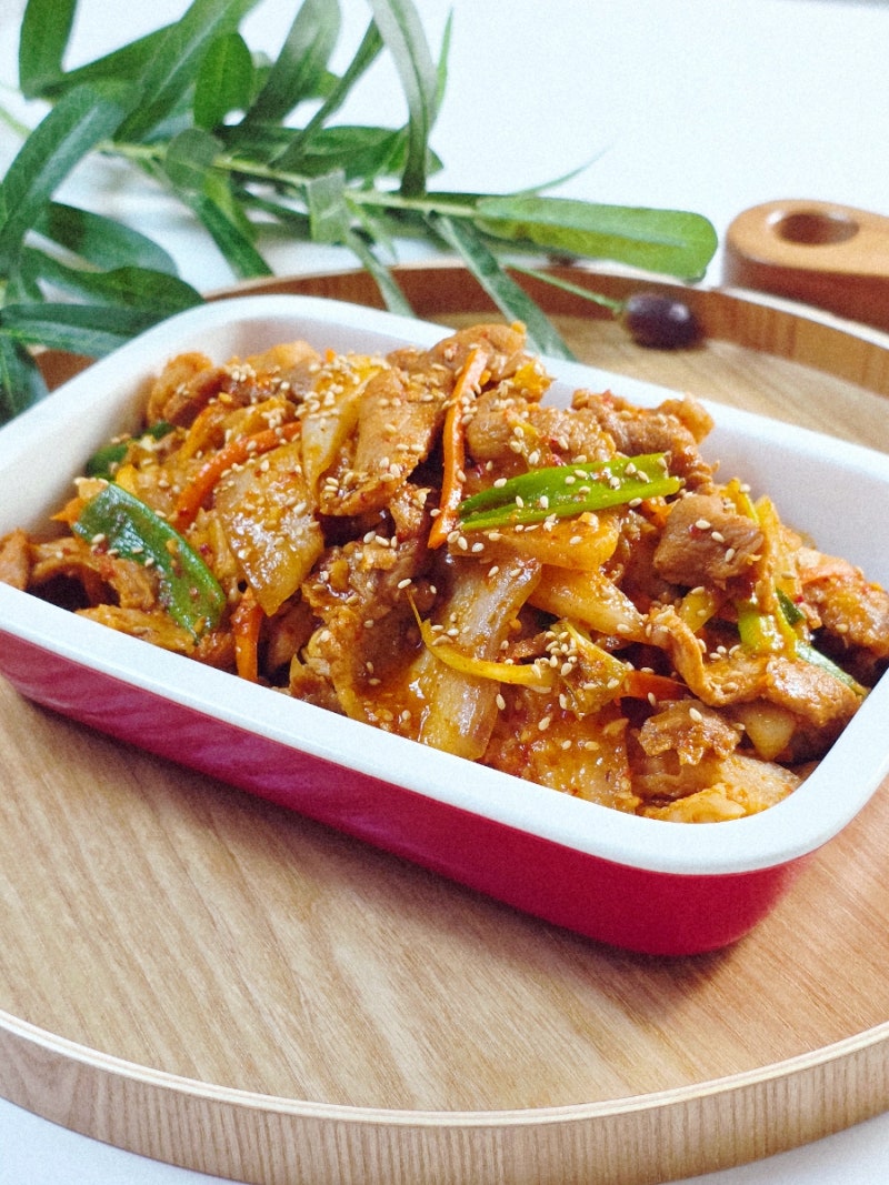 밥 두 공기 순삭! 급식대가 제육볶음 비결은 이 양념 비율 (돼지고기 600g 레시피)