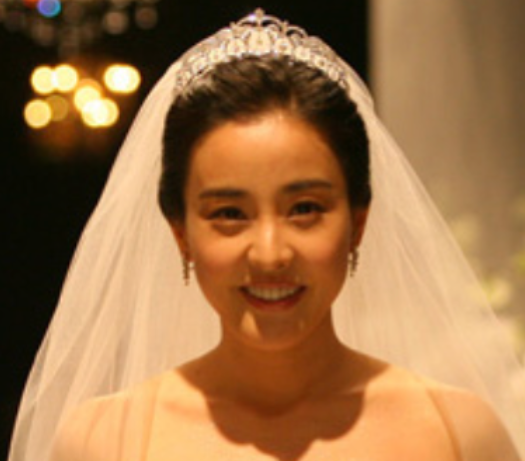“100평 신혼집에 3억 왕관까지..” 10년뒤 이혼하고 뼈저리게 후회한 여배우