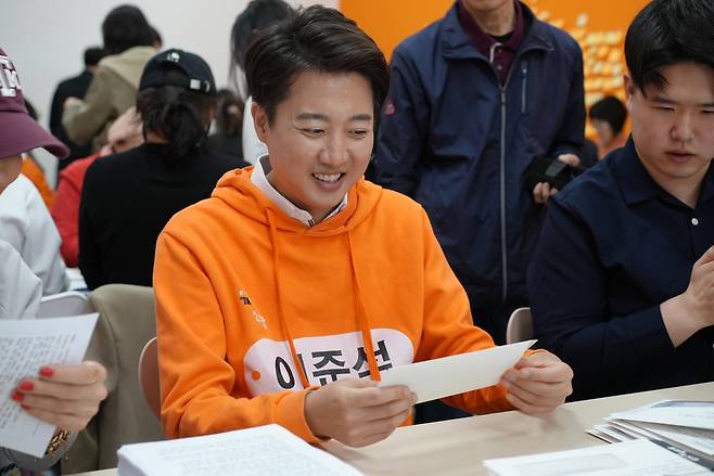 <b>이준석</b> 대표 <b>사퇴</b>...개혁신당 지선 기초의원 1석, 부산시장 피습사건....