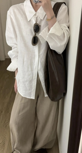 여름 내내 입던 흰 블라우스, "이것" 하나 바꾸니 벌써 가을 분위기 핀터레스트코디아이디어