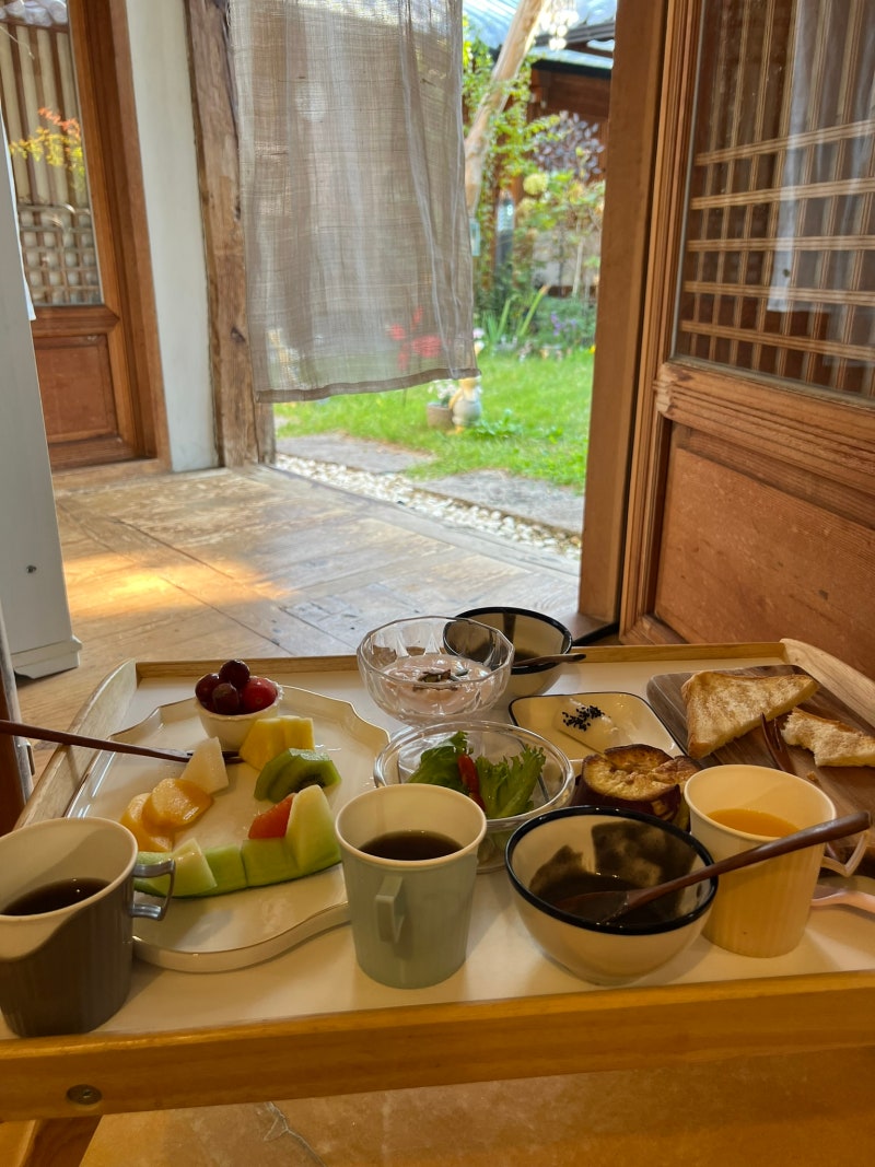 全州1泊2日旅行2｜サランナム韓屋ペンション宿泊レビュー、韓屋村の夜景から美味しい朝食まで
