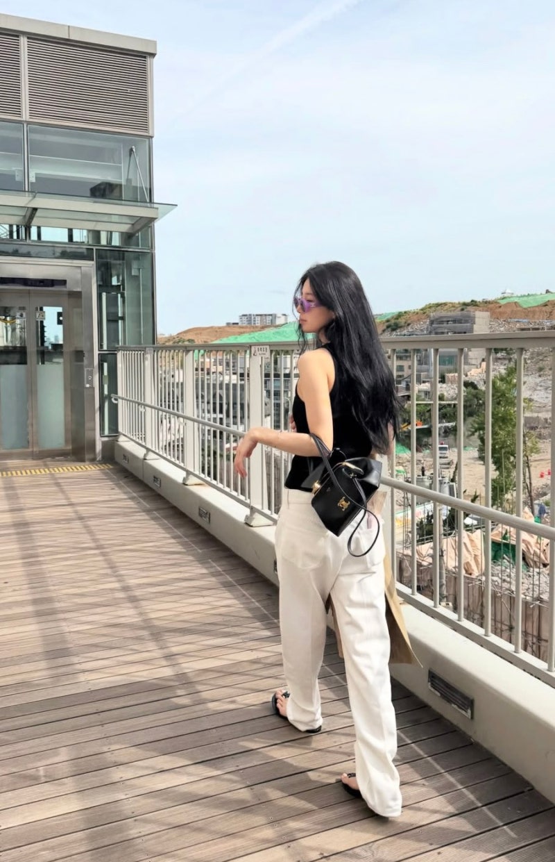 수지 요즘 사복 패션, 수지가 먼저 공개한 셀린느 신상백 셀린느 플레어백