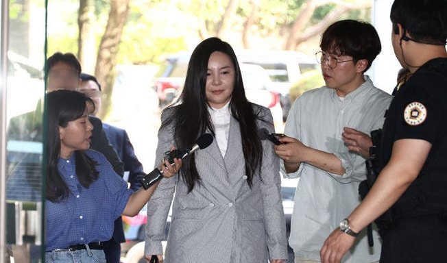 242억 받아놓고 굿즈도 못 만들었다? 첸백시·태민·이승기까지 얽힌 초대형 사기극