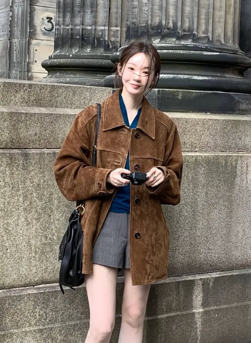 2026 가을 스웨이드 자켓 유행｜강민경·고윤정도 입은 브라운 스웨이드