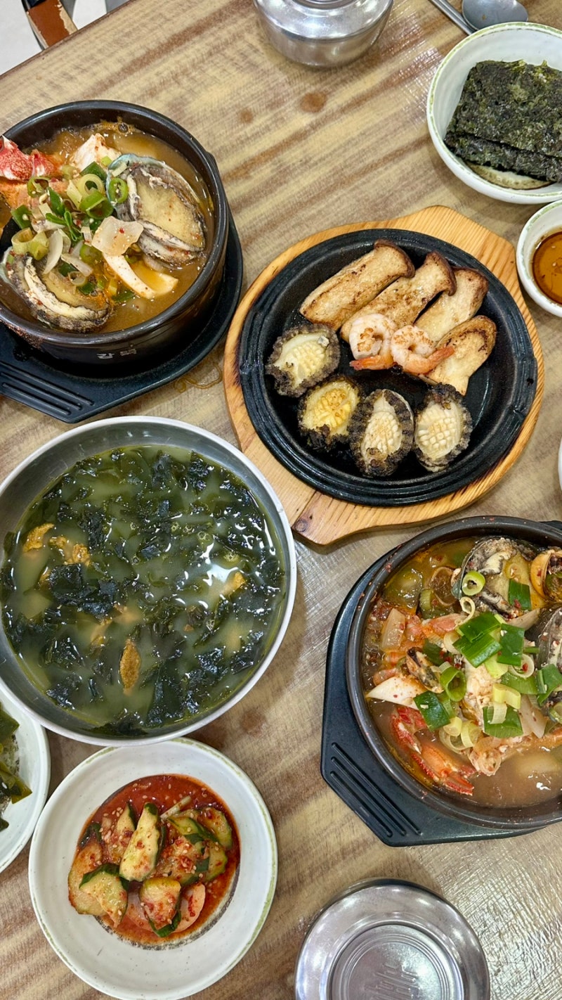 제주공항 근처 첫 코스 / 전복 뚝배기와 전복 솥밥이 맛있는 곳