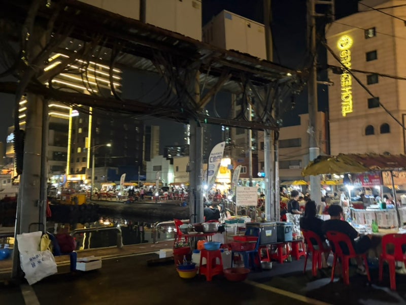 釜山影島屋台通り：雰囲気の良い屋外席と美味しいおつまみ「中央屋台」レビュー