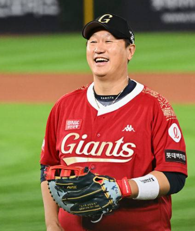 이대호가 말렸다? “고교 졸업 후 MLB 직행, 생각보다 훨씬 힘들다” 현실 조언