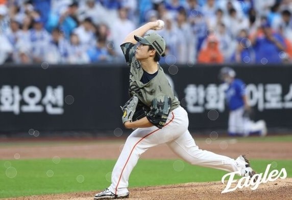 한화 불펜 '깜짝 신화' 장유호, 한 달 만에 추락? 8월 성적표 총정리