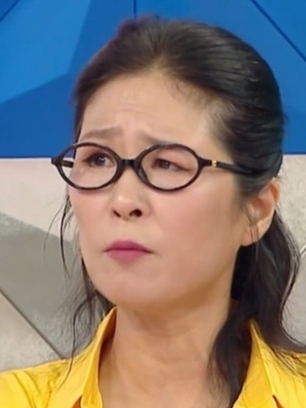 전 남친 연락오고, 땅에선 <b>관</b> 나오고...최근 기구했다 <b>황석정</b> 라디오....