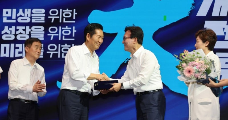 김민석·정청래 공개 충돌…‘석청대전’ 불붙인 민주당 노선 차이는