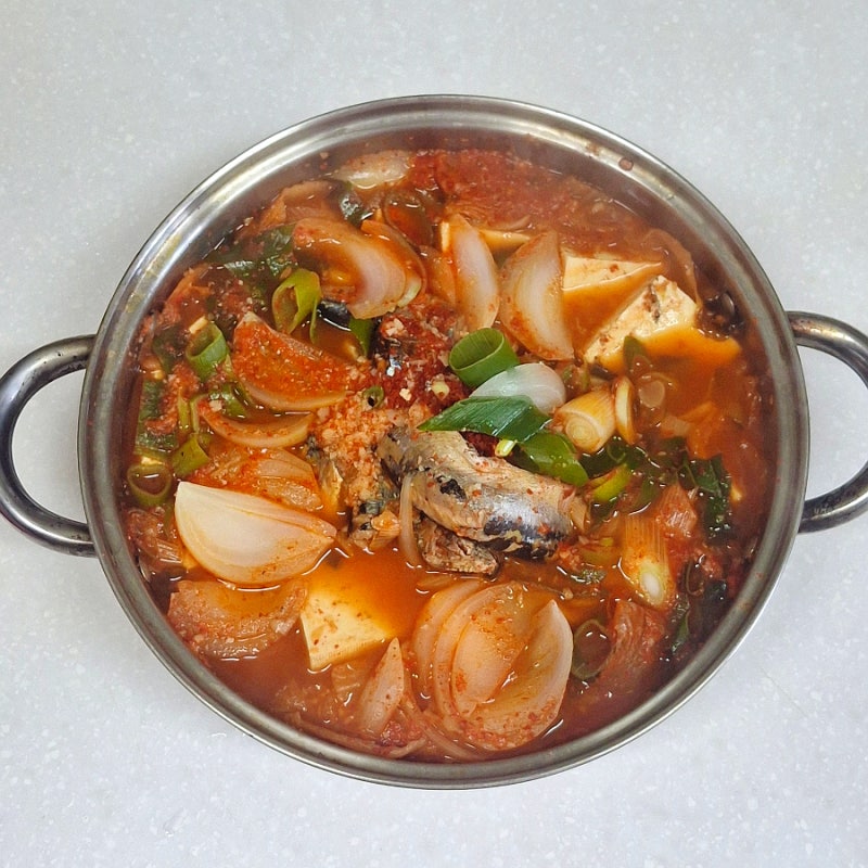 꽁치김치찌개 레시피 김치찜 꽁치통조림요리 끓이는법