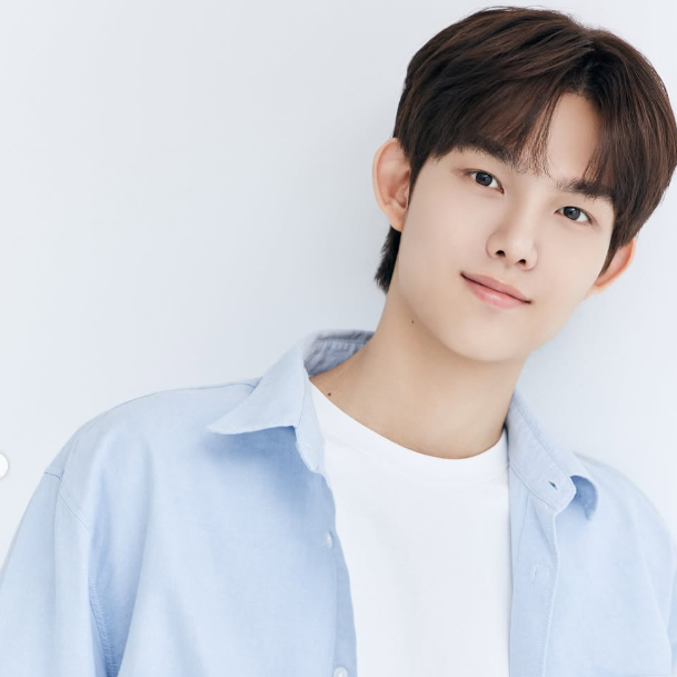 "훈남 소문 실화였다" 배우 김지영 아들 남경목, 실물 공개에 난리난 반응