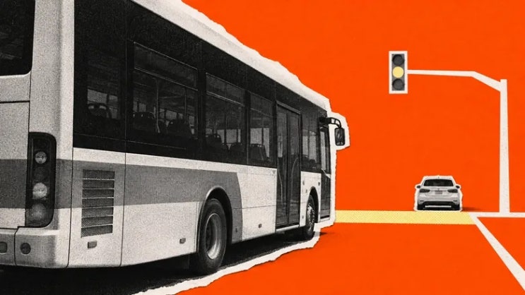 앞차 급정거에 버스 승객만 4명 부상…황색불에 진입한 버스기사, 처벌받을까?