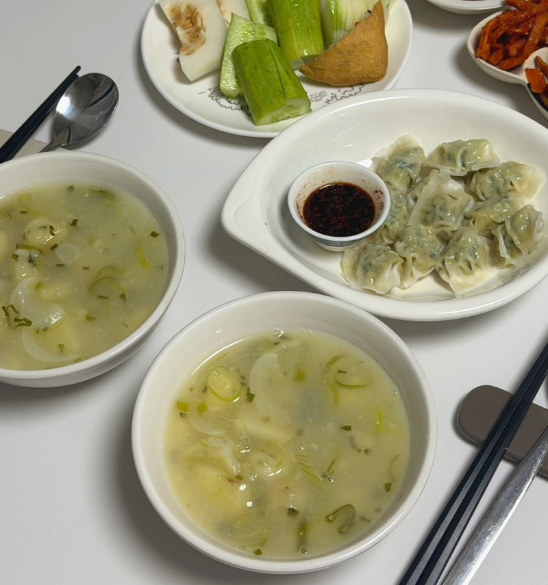 [신혼밥상] 감자옹심이 만들기  미리 빚어 냉동해두면 5분 완성