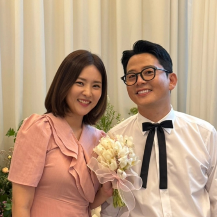 "김준호김지민 부케 통했나?".. 40살 <b>한윤서</b>가 10월 <b>결혼</b>과 함께 공....
