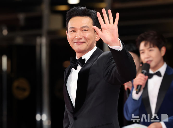 황정민 '77차례 통화' 진실은?…스토킹 벌금 구형에 2억 손배소까지 총정리