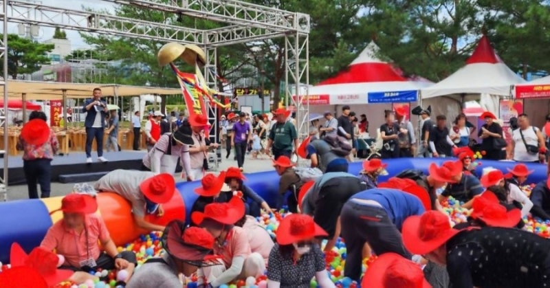 2026 괴산고추축제 가을여행 아이와 가볼만한곳 고추가격 초대가수 라인업 주차 꿀팁 총정리
