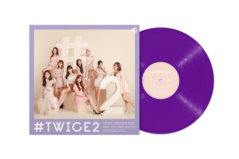트와이스, 데뷔 10년을 앨범 한 장에 담았어요