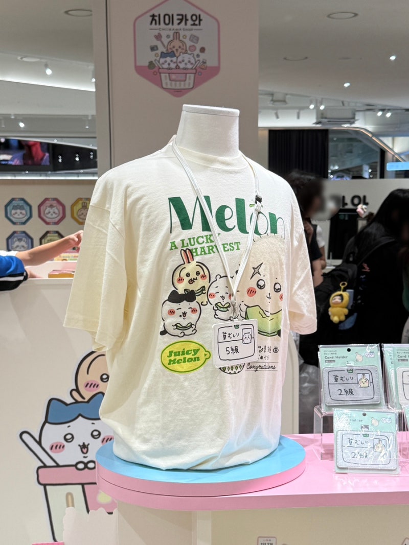 치이카와 먼작귀 | 치이카와 메론 반팔 티셔츠 L 사이즈, 우사기 피스 반팔 티셔츠 M 사이즈 ....
