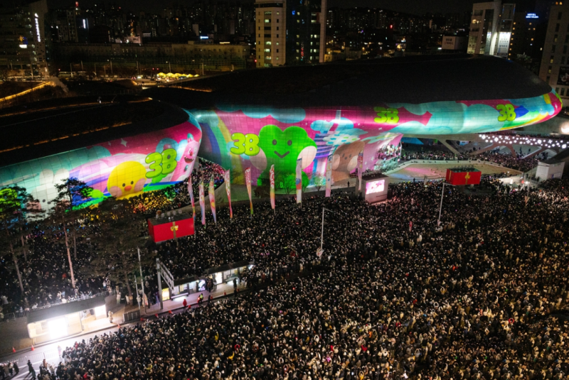[서울 동대문] 서울라이트 DDP 2026 가을개막 총정리: 일정·주제·4대 작품 & 라이브 퍼포먼스 ....