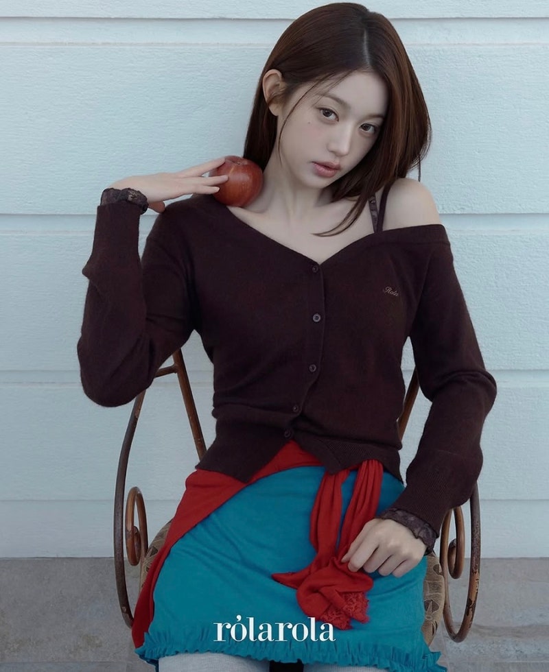 가을 여신이 따로 없네…장원영 로라로라 2026 FALL 니트 패션