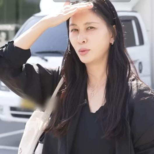 고소영 십자가 목걸이 디아모모, 심플한데 존재감 있는 주얼리
