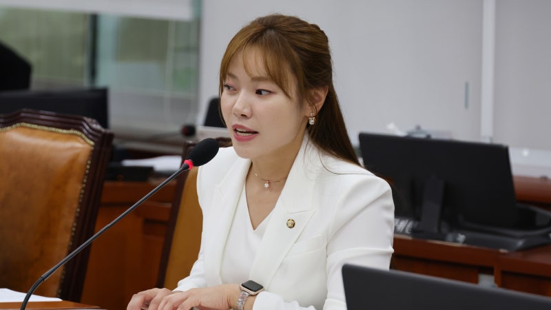 성폭력 발생해 사업장 인증취소했더니 장애인 6명 권고사직…김예지가 막는다