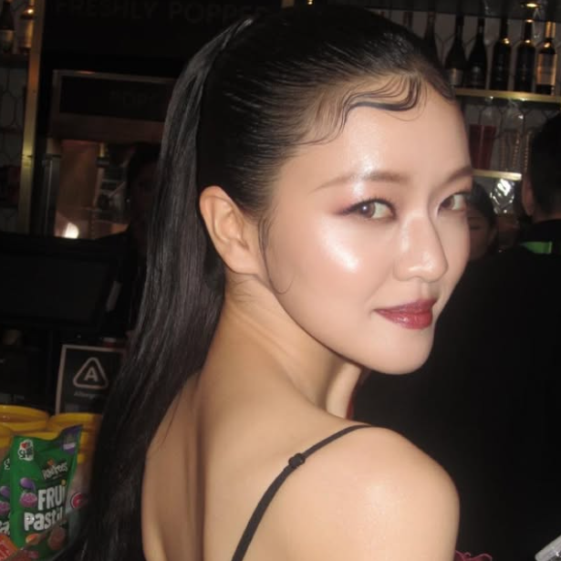 영화 홍보는 이렇게.. 헤메에 "<b>란제리룩</b>"까지 입은 <b>고아성</b> 패션