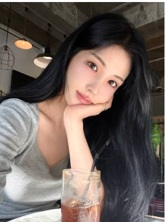 강석우 딸 강다은 근황, 아래서 올려찍은 각도에도 무너지지 않은 이목구비