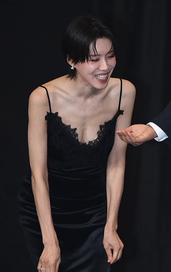 장도연, 174cm 몸매가 이제야 보인 이유…17년 슈트가 다 가렸다