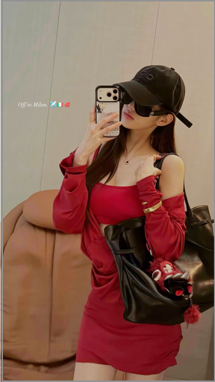 장원영 공항패션 역대급 호불호 논란, 베리시 레드 애슬레저룩 착장 정보