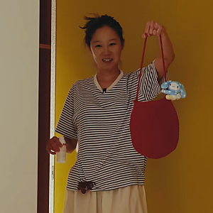 "이걸 30만 원 주고 산다고?" 공효진 품절 대란 빨간가방의 정체