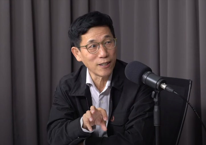 정치평론가 진중권의 한겨레신문과 박지원 의원에 대한 비판