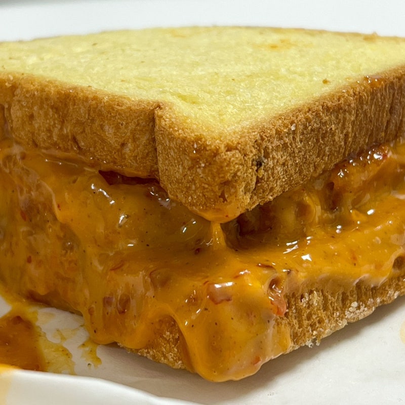 메가커피 중식마녀 콜라보 메뉴 | 마라크림 새우토스트 맛 후기 가격 영양정보