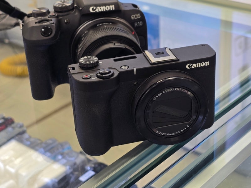 중고카메라 캐논 EOS R10과 파워샷 V1 비교