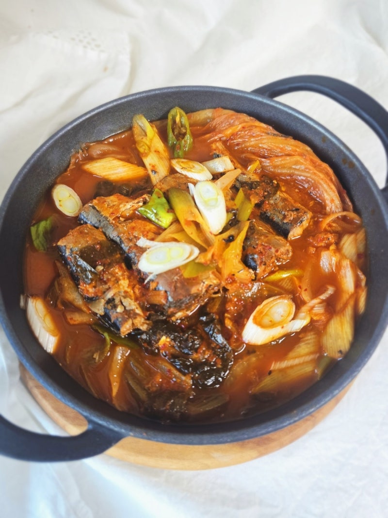 누가 만들어도 맛보장 꽁치김치찌개 레시피 꽁치 통조림 김치찌개 만드는 법