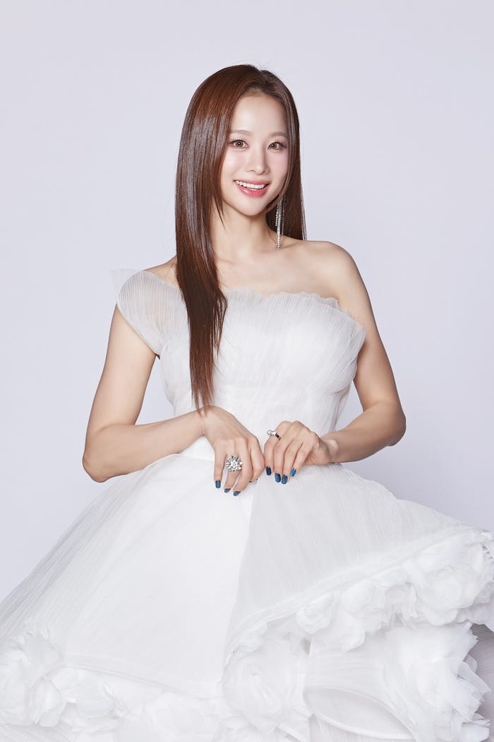 EXID 솔지, 트로트 정식 데뷔…9월 15일 승부수