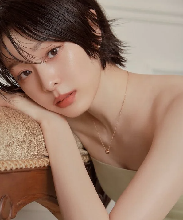 피겨여왕 김연아, 과감한 숏컷 근황…재산·광고수입은 얼마나 될까?