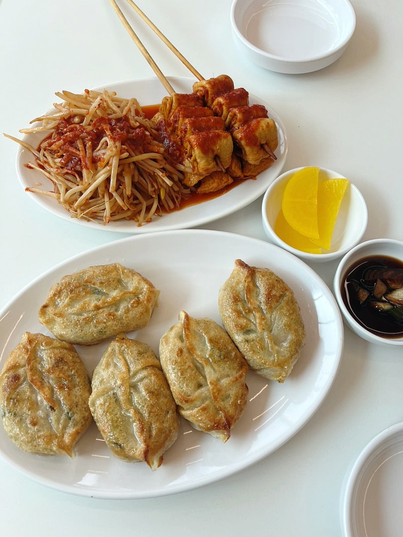 [대구역 맛집·카페] 장여사 나뭇잎형만두와 애월빵공장 침산점 솔직후기