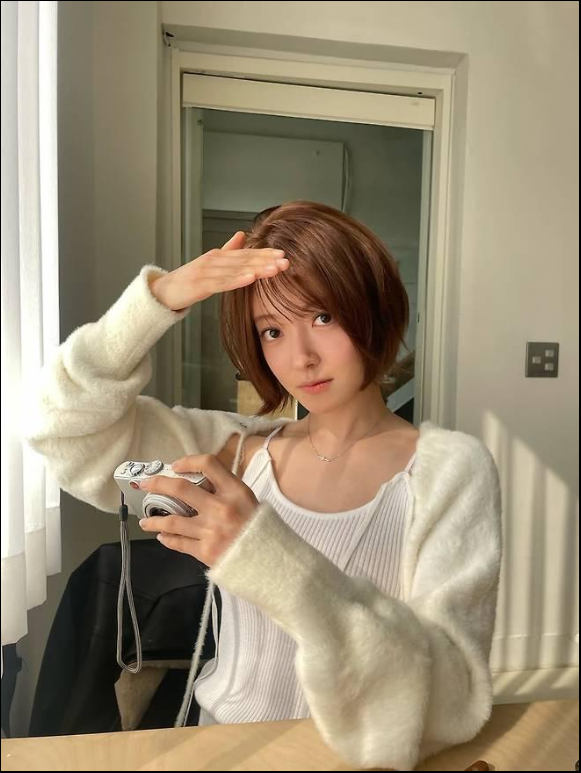 Lee Se-young's Bob Hairstyle: Why the 2026 Short Bob Layered Cut is So Pretty