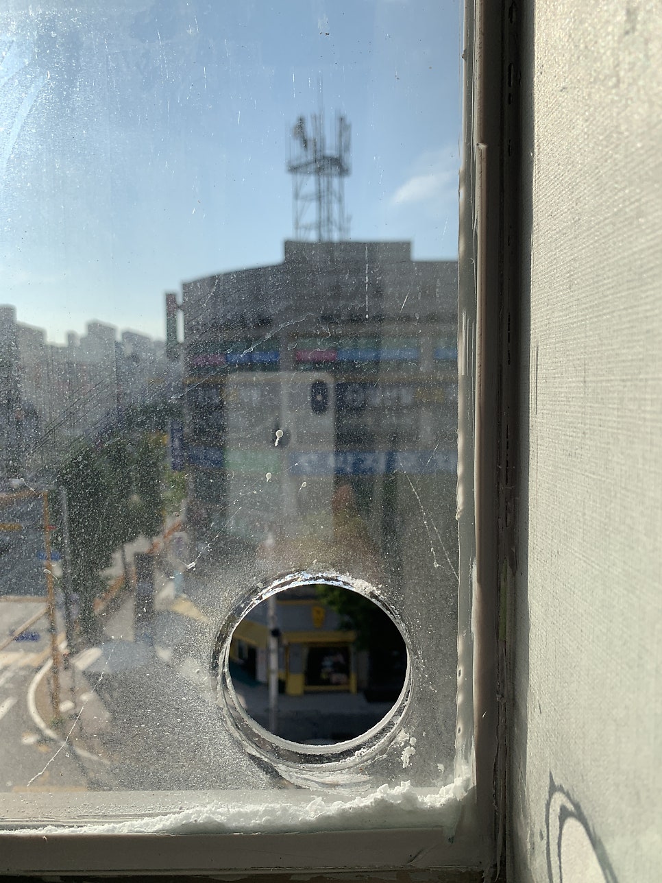 의왕 과천 에어컨 설치 이중유리 타공, 65파이 작업 후기