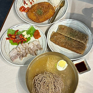 안산 고잔동 맛집 의령메밀집 안산시청점 냉소바보쌈정식, 치즈돈까스, 메밀 김치전병 냠