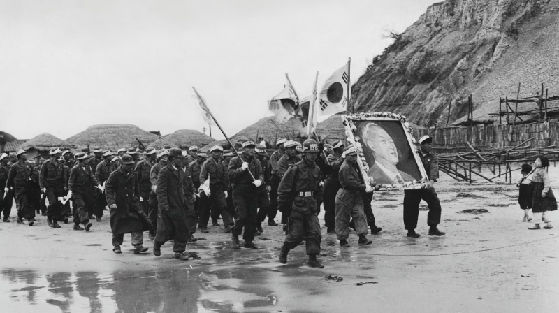 "반공 포로 석방에 미군 항의 빗발… 백선엽 장군을 지킨 이승만 대통령의 한 마디."